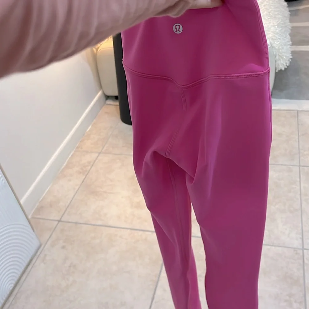Lululemon Align High Rise 25” double lined, Barbie pink leggings size‎ 0